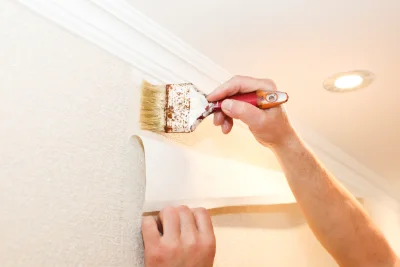 Pose de papier peint à Vervant — revêtements muraux et toiles de verre